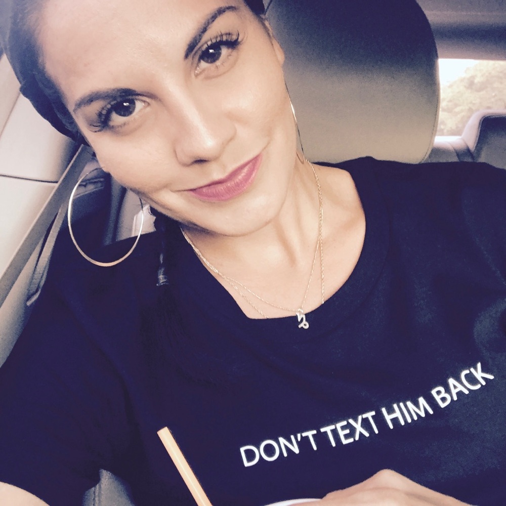 Don’t text him back T-shirt